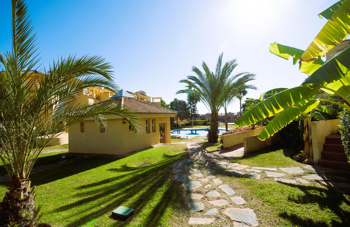 4 Bed Townhouse for sale in Estepona Costa Del Sol, Málaga, Spain