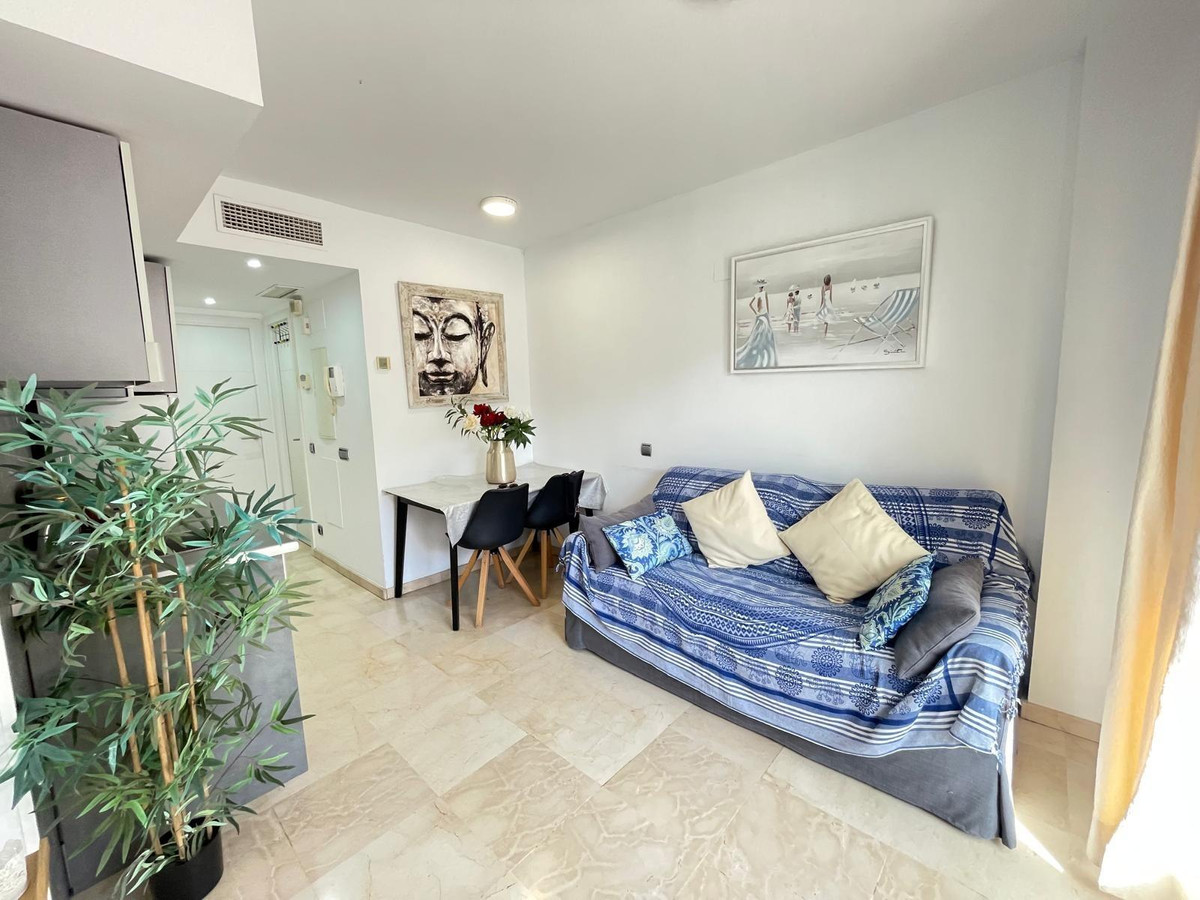 Se vende Apartamento Planta Media de 1 dormitorios en Costa Del Sol, Málaga, España