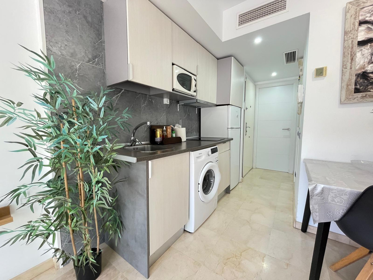 Se vende Apartamento Planta Media de 1 dormitorios en Costa Del Sol, Málaga, España