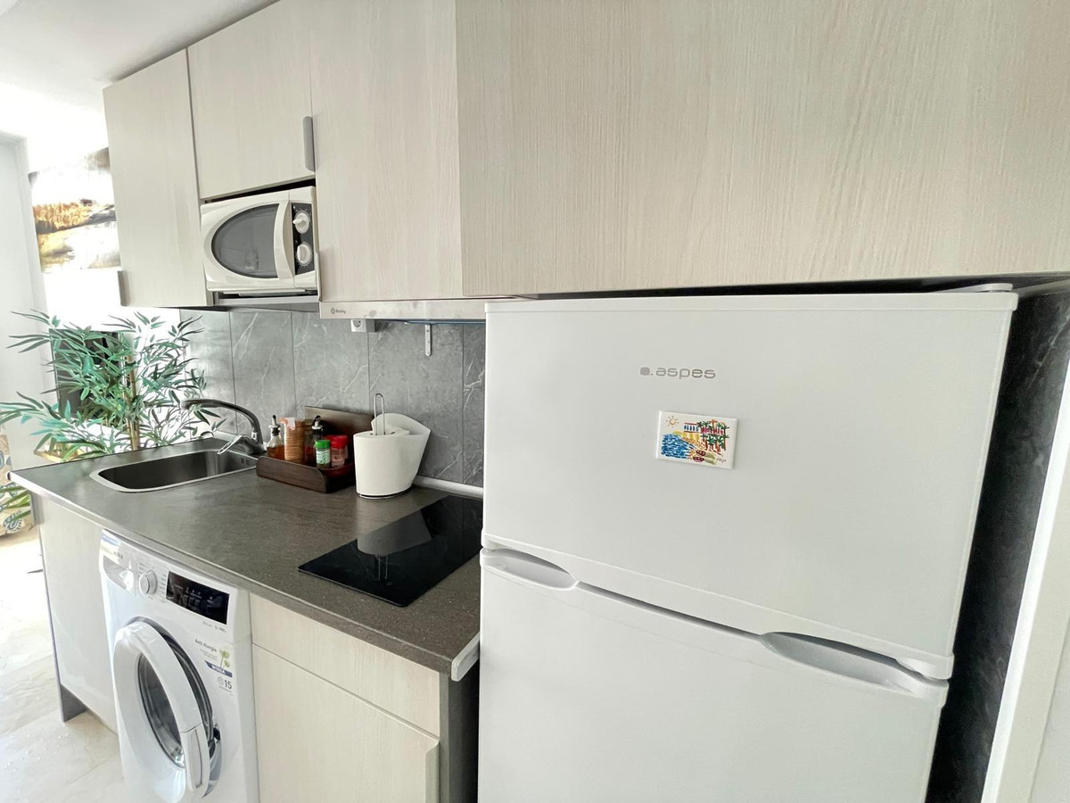 Se vende Apartamento Planta Media de 1 dormitorios en Costa Del Sol, Málaga, España