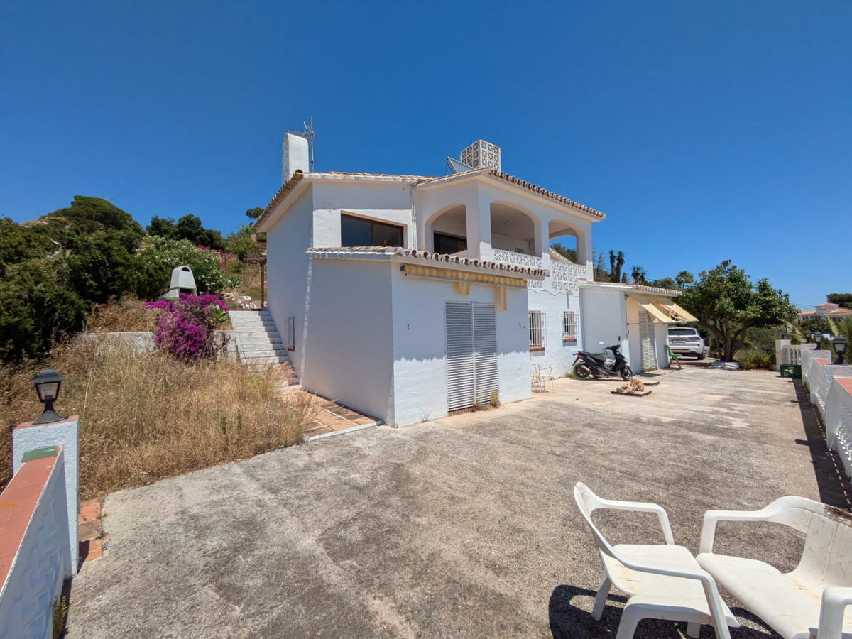 3 Bed Townhouse for sale in Benalmadena Costa Del Sol, Málaga, Spain