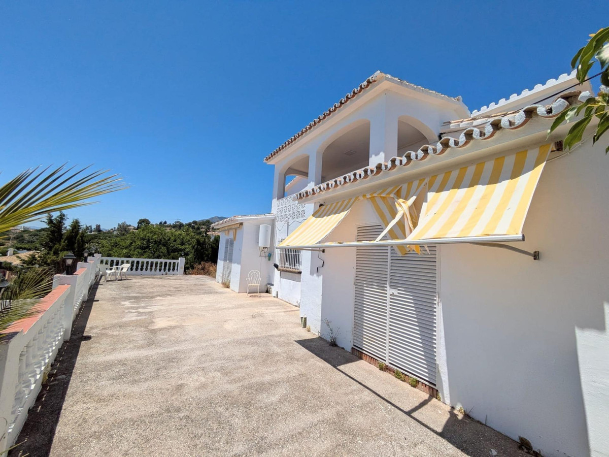 3 Bed Townhouse for sale in Benalmadena Costa Del Sol, Málaga, Spain