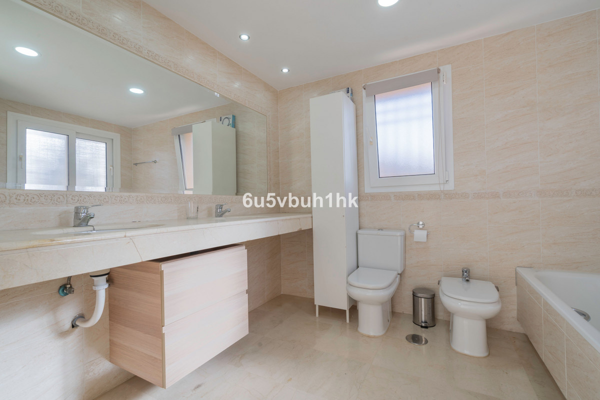 Se vende Adosada de 3 dormitorios en Costa Del Sol, Málaga, España