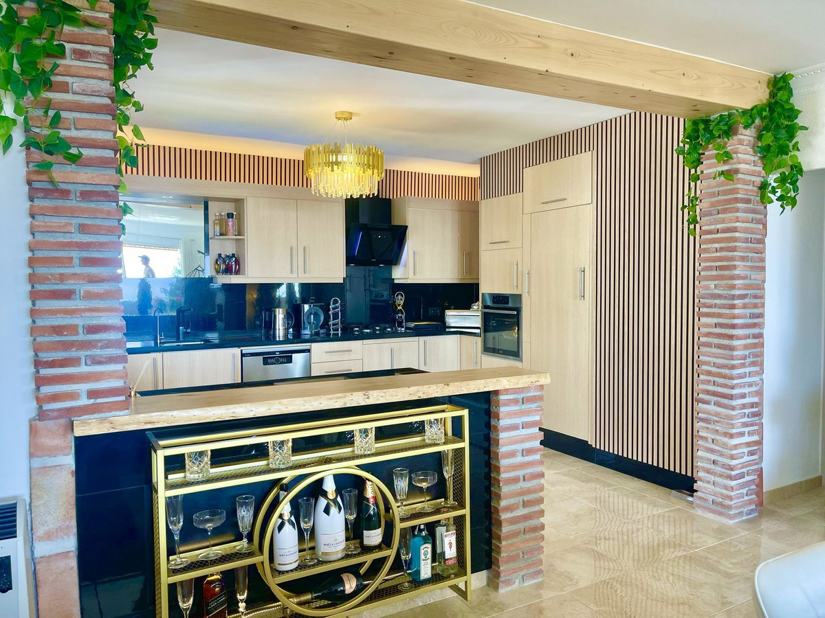 2 Bed Apartment for sale in Mijas Costa Del Sol, Málaga, Spain