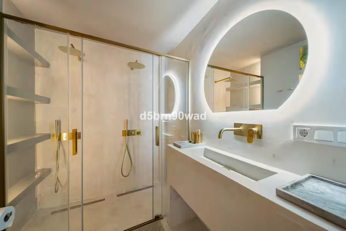 3 Bed Apartment for sale in Marbella Costa Del Sol, Málaga, Spain