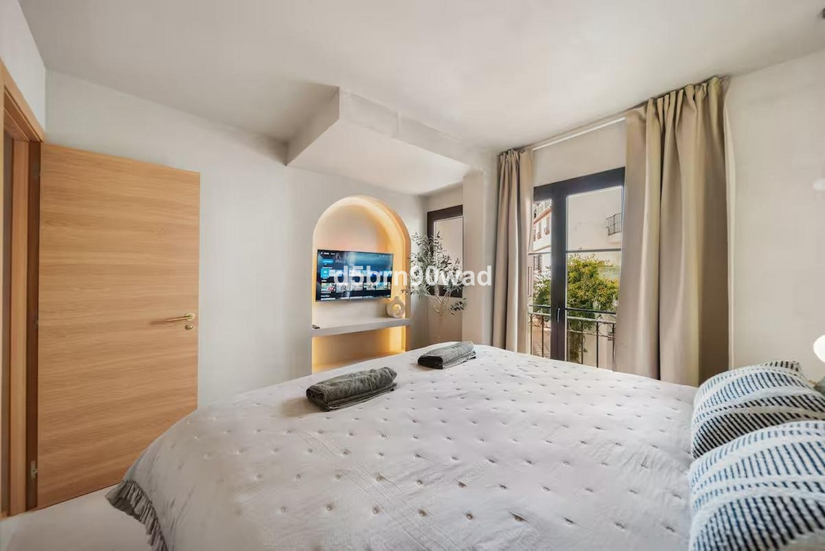 3 Bed Apartment for sale in Marbella Costa Del Sol, Málaga, Spain