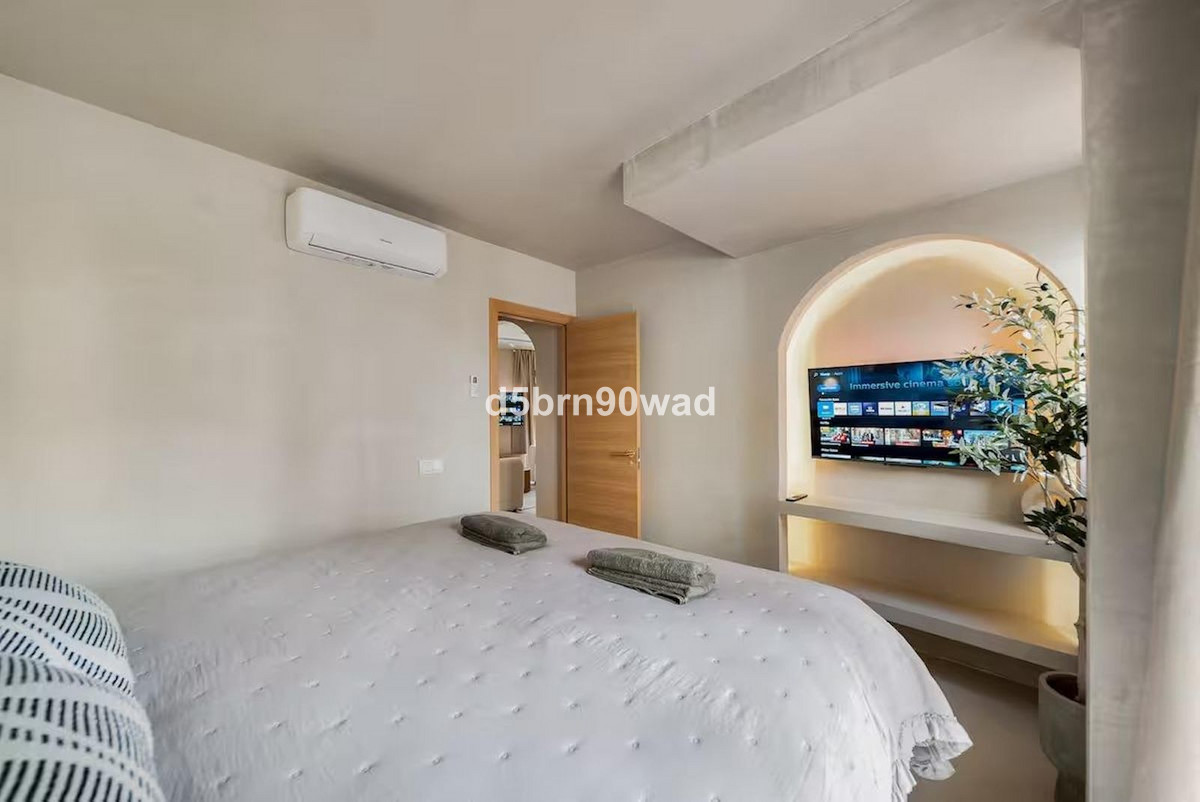 3 Bed Apartment for sale in Marbella Costa Del Sol, Málaga, Spain