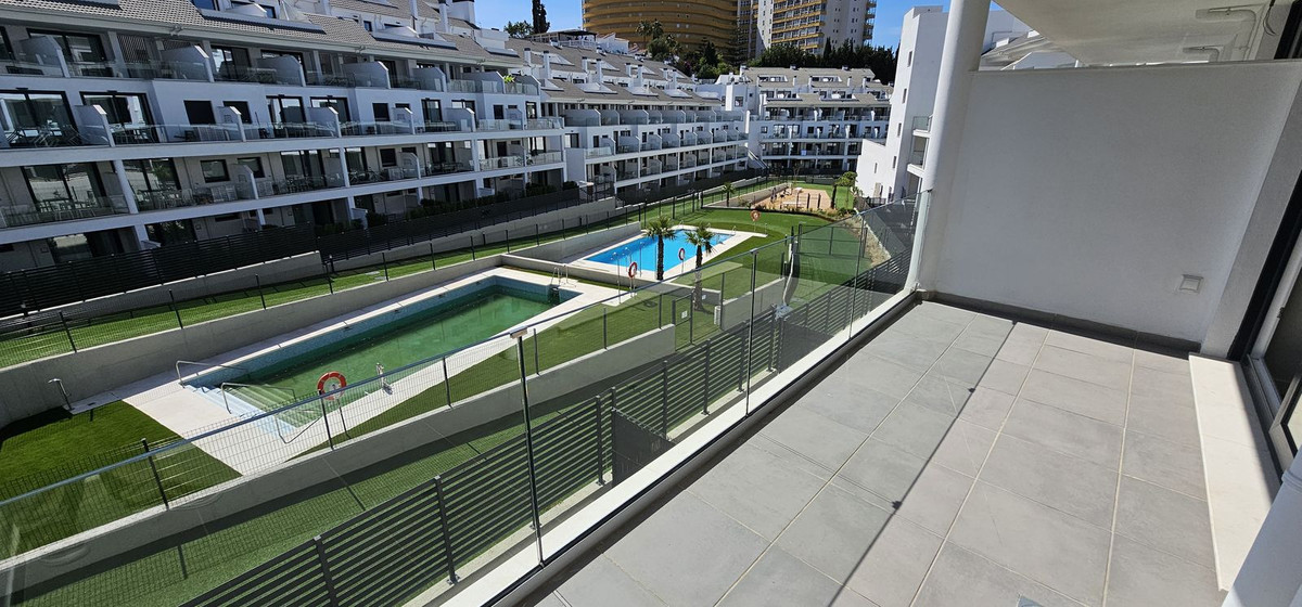 Se vende Apartamento Planta Media de 2 dormitorios en Costa Del Sol, Málaga, España