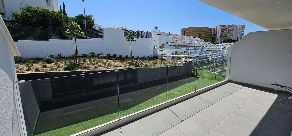 Se vende Apartamento Planta Media de 2 dormitorios en Costa Del Sol, Málaga, España