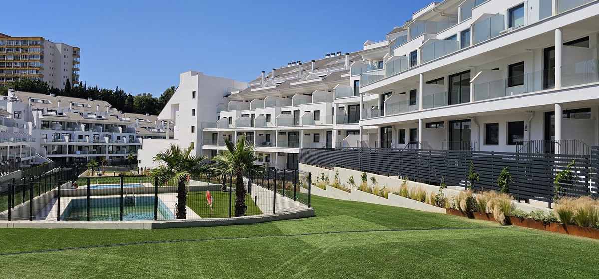 Se vende Apartamento Planta Media de 2 dormitorios en Costa Del Sol, Málaga, España