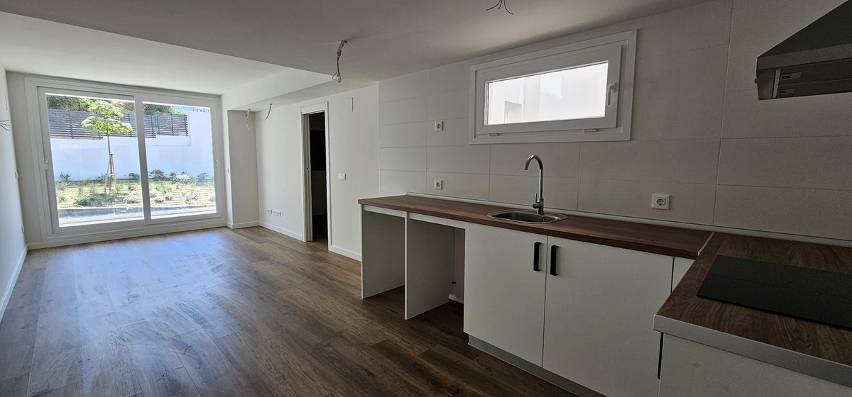 Se vende Apartamento Planta Media de 2 dormitorios en Costa Del Sol, Málaga, España