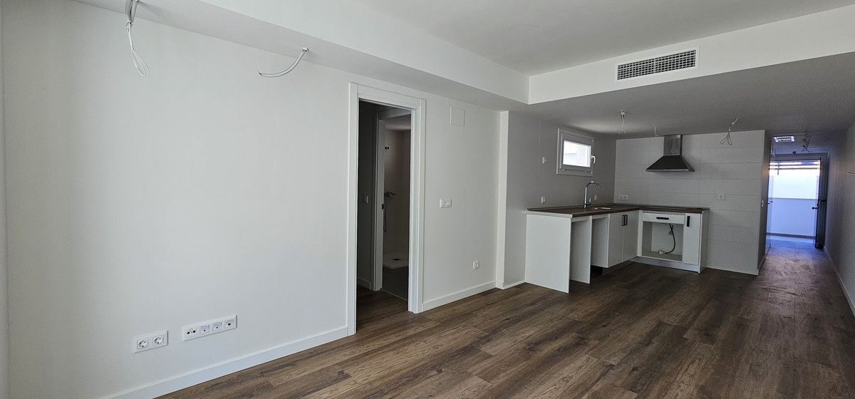 Se vende Apartamento Planta Media de 2 dormitorios en Costa Del Sol, Málaga, España