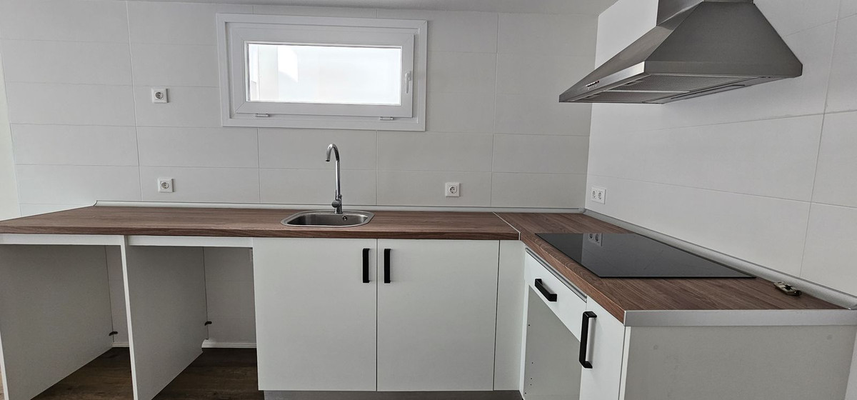 Se vende Apartamento Planta Media de 2 dormitorios en Costa Del Sol, Málaga, España
