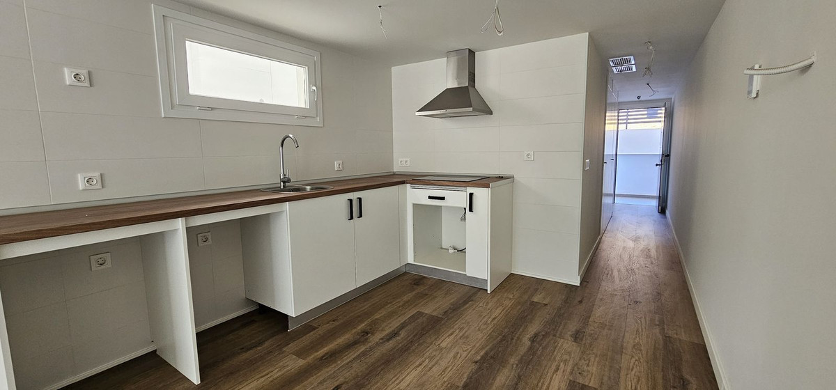 Se vende Apartamento Planta Media de 2 dormitorios en Costa Del Sol, Málaga, España