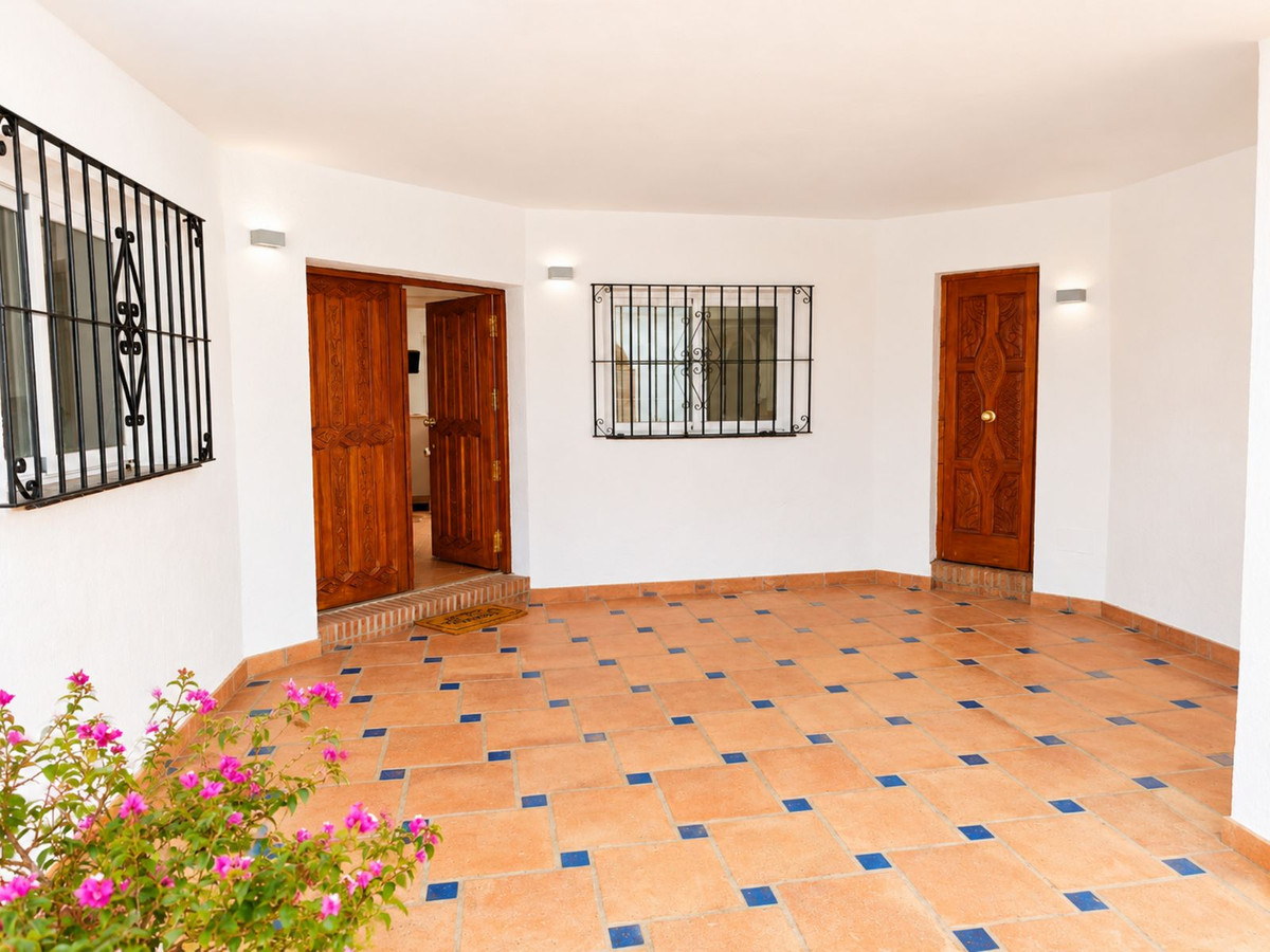 5 Bed Townhouse for sale in Estepona Costa Del Sol, Málaga, Spain