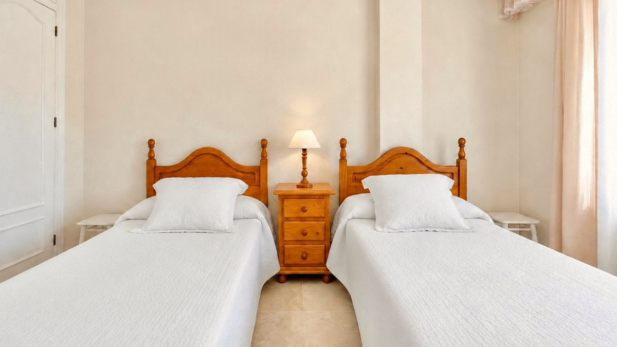 3 Bed Apartment for sale in Estepona Costa Del Sol, Málaga, Spain