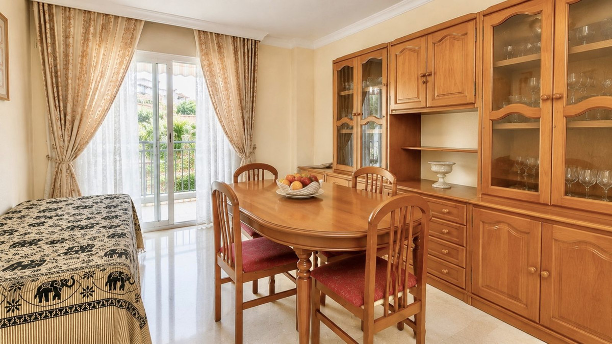 3 Bed Apartment for sale in Estepona Costa Del Sol, Málaga, Spain