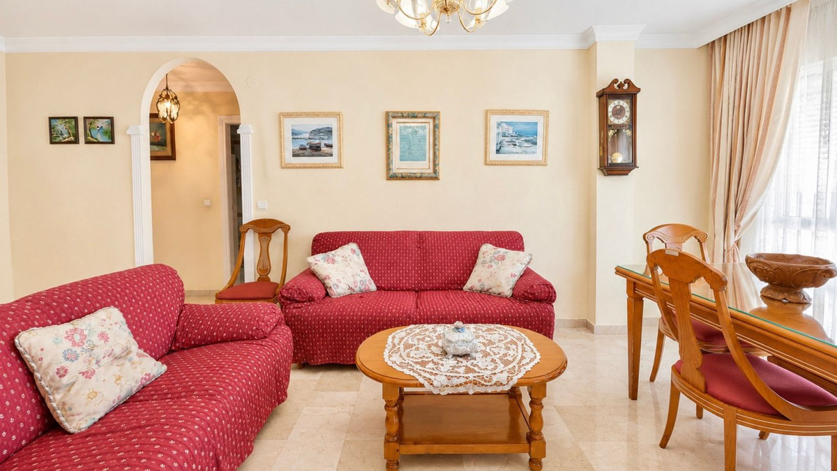 3 Bed Apartment for sale in Estepona Costa Del Sol, Málaga, Spain
