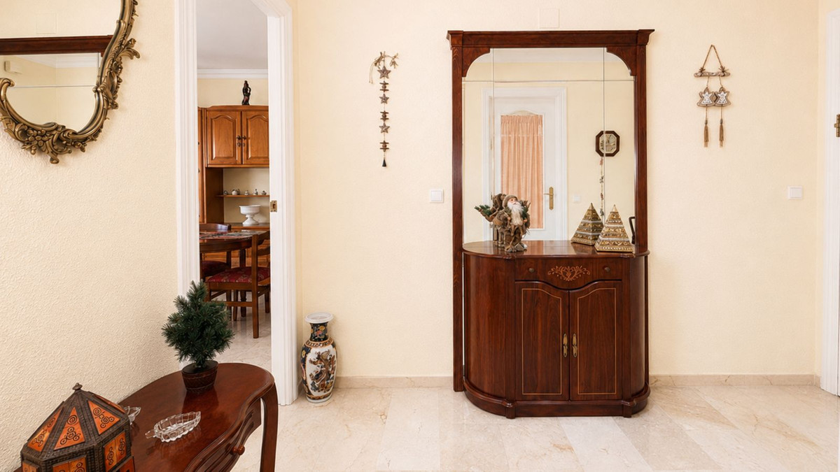 3 Bed Apartment for sale in Estepona Costa Del Sol, Málaga, Spain