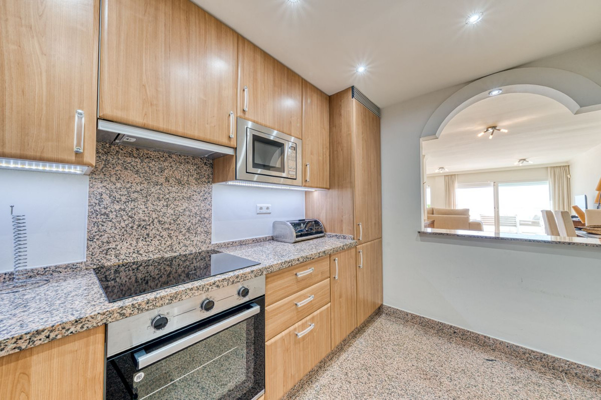 2 Bed Apartment for sale in Estepona Costa Del Sol, Málaga, Spain