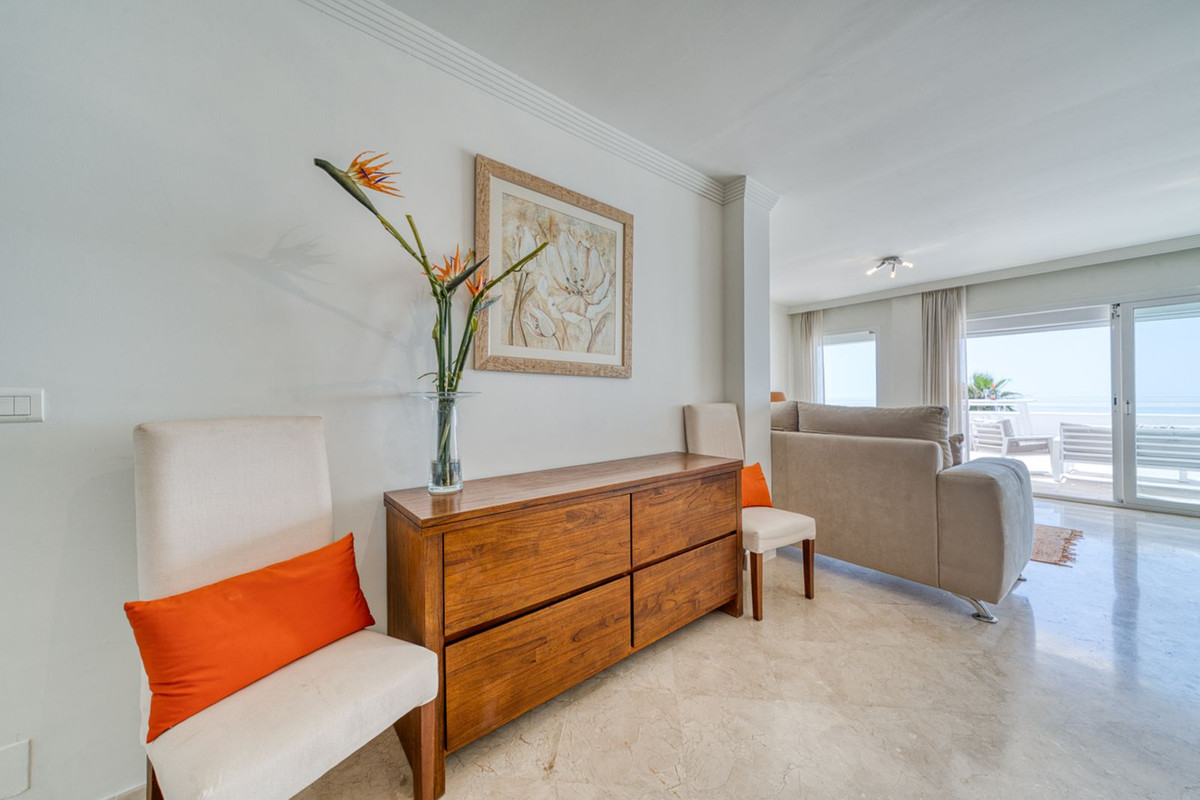 2 Bed Apartment for sale in Estepona Costa Del Sol, Málaga, Spain
