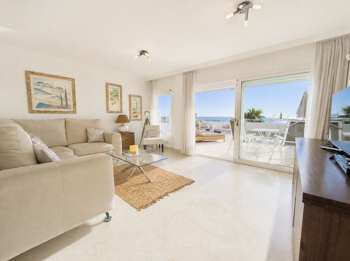 2 Bed Apartment for sale in Estepona Costa Del Sol, Málaga, Spain