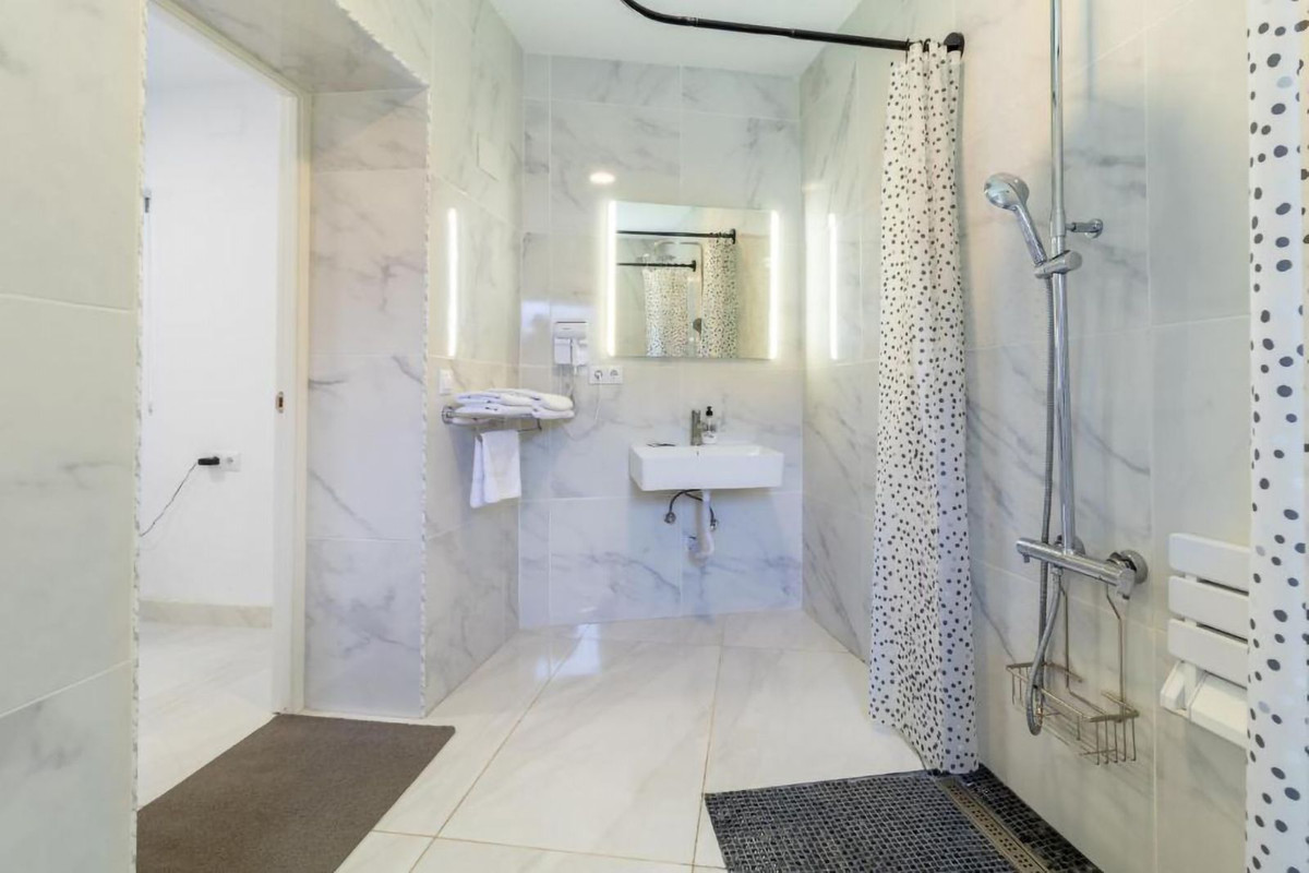 13 Bed Commercial unit for sale in Fuengirola Costa Del Sol, Málaga, Spain