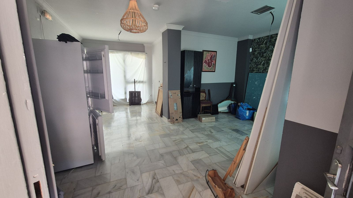 2 Bed Commercial unit for sale in Fuengirola Costa Del Sol, Málaga, Spain