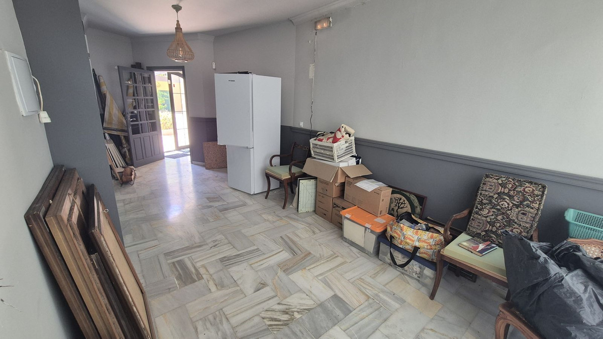2 Bed Commercial unit for sale in Fuengirola Costa Del Sol, Málaga, Spain