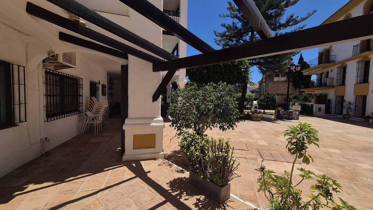 2 Bed Commercial unit for sale in Fuengirola Costa Del Sol, Málaga, Spain