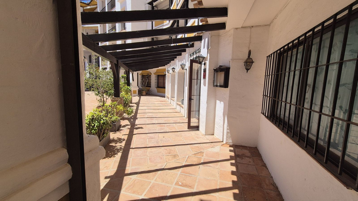 2 Bed Commercial unit for sale in Fuengirola Costa Del Sol, Málaga, Spain