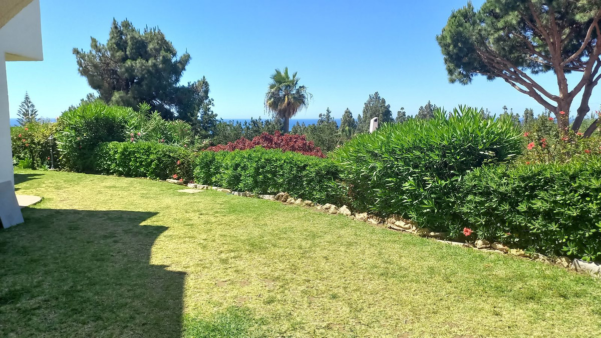 4 Bed Townhouse for sale in Calahonda Costa Del Sol, Málaga, Spain