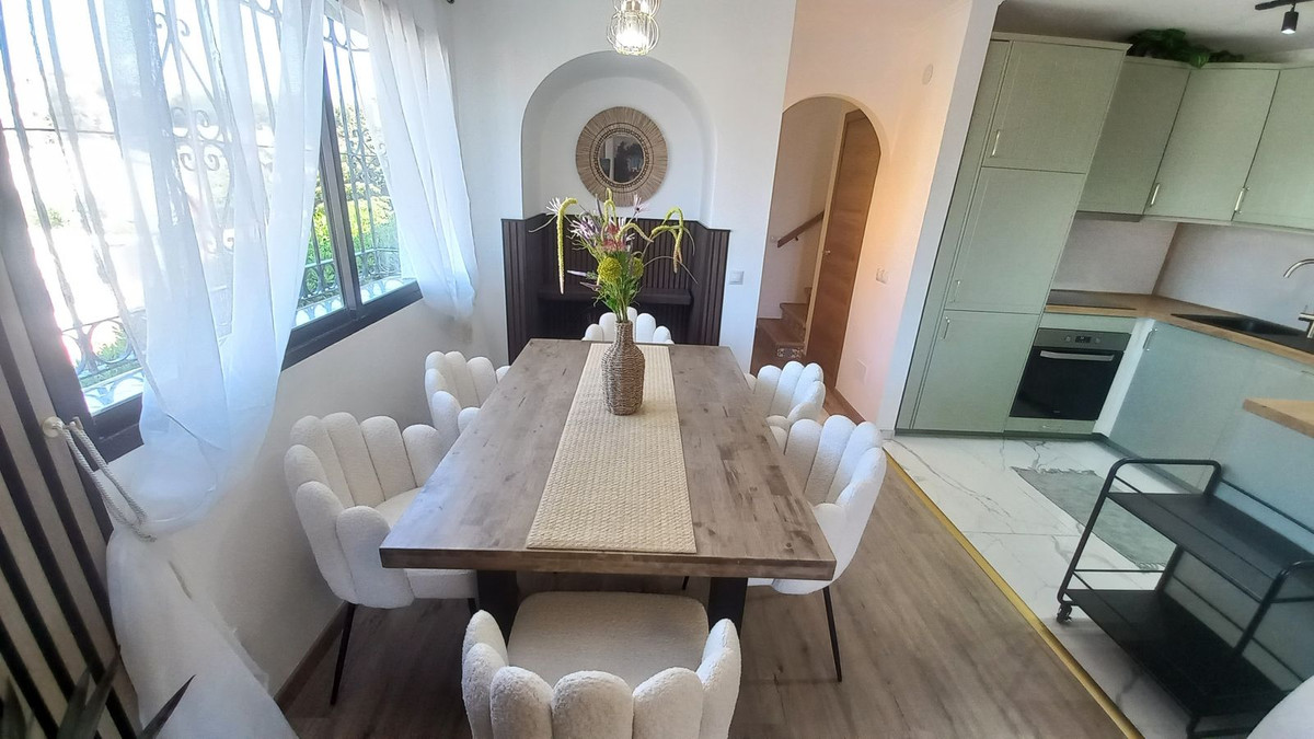 4 Bed Townhouse for sale in Calahonda Costa Del Sol, Málaga, Spain