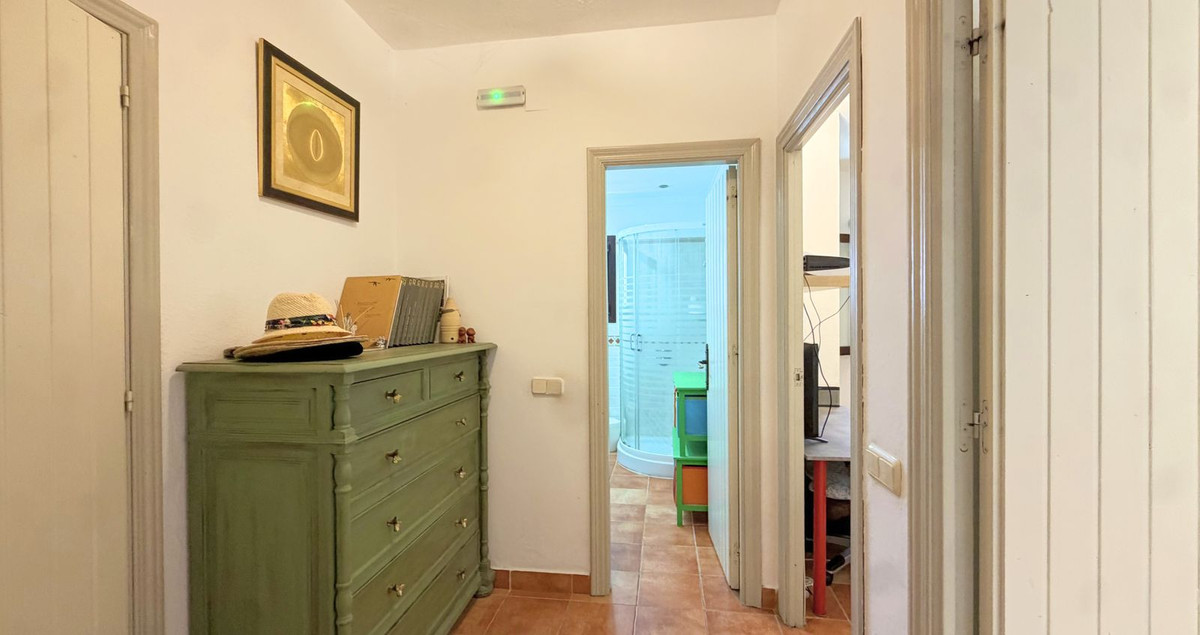 3 Bed Townhouse for sale in Benahavís Costa Del Sol, Málaga, Spain