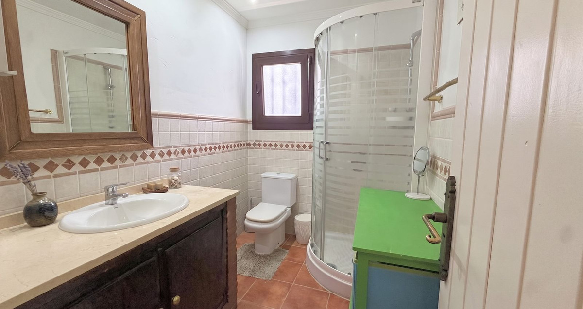 3 Bed Townhouse for sale in Benahavís Costa Del Sol, Málaga, Spain