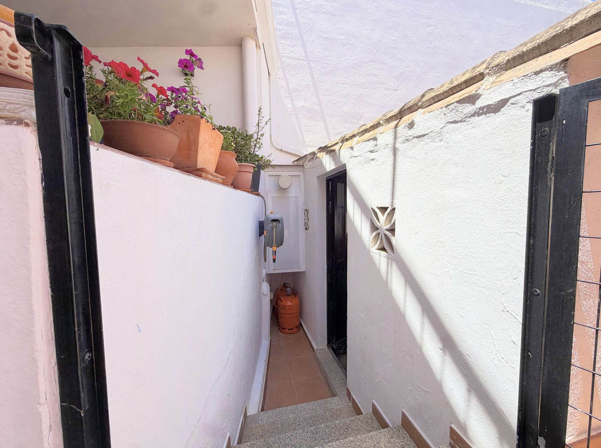 3 Bed Townhouse for sale in Benahavís Costa Del Sol, Málaga, Spain