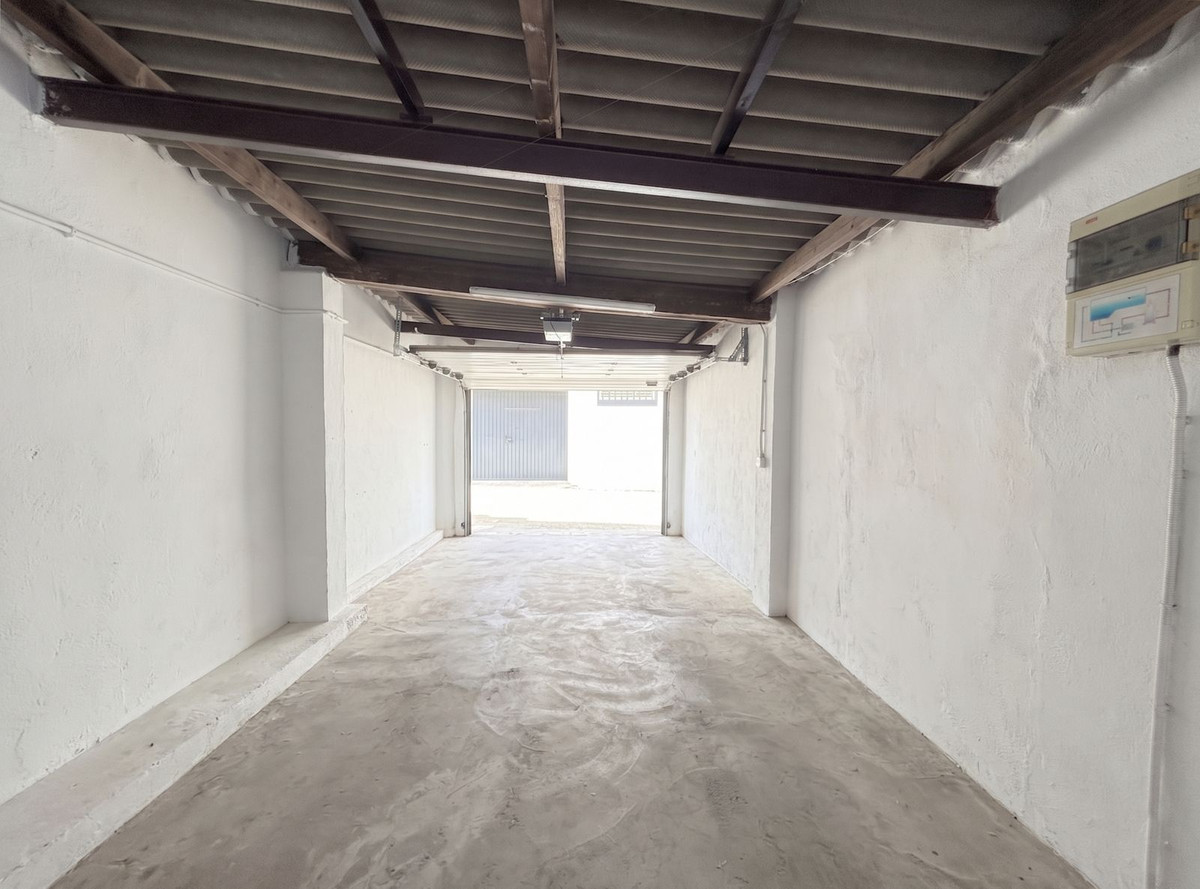 3 Bed Townhouse for sale in Benahavís Costa Del Sol, Málaga, Spain
