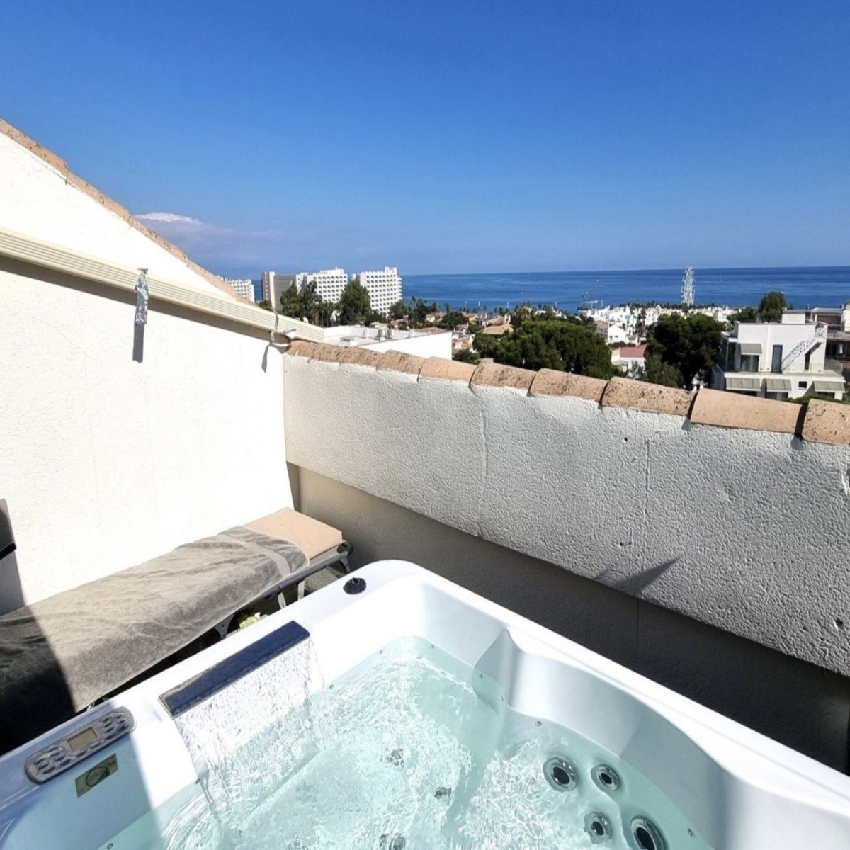 3 Bed Apartment for sale in Benalmadena Costa Costa Del Sol, Málaga, Spain