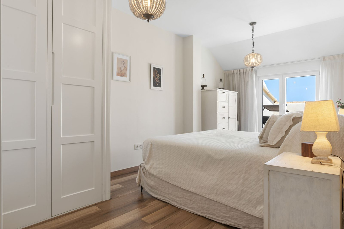 3 Bed Apartment for sale in Benalmadena Costa Costa Del Sol, Málaga, Spain