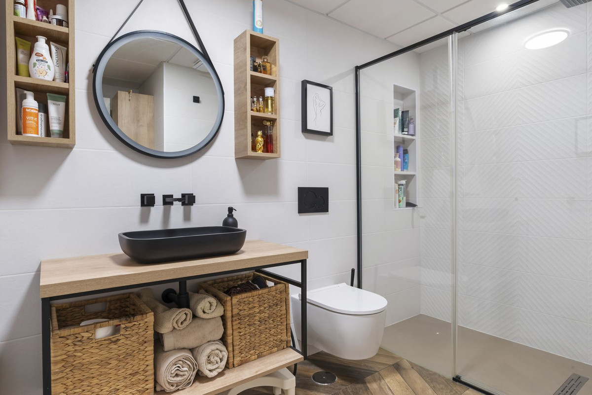 3 Bed Apartment for sale in Benalmadena Costa Costa Del Sol, Málaga, Spain