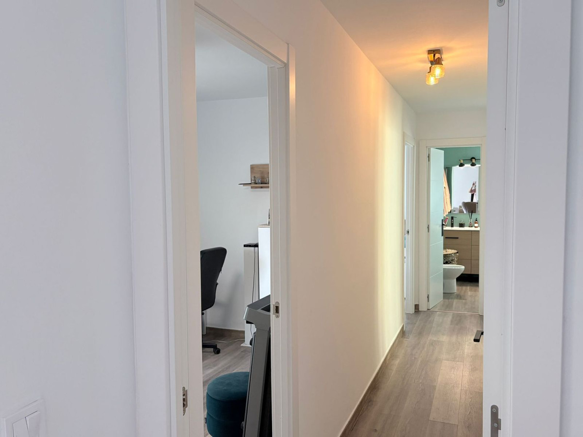 3 Bed Apartment for sale in Fuengirola Costa Del Sol, Málaga, Spain