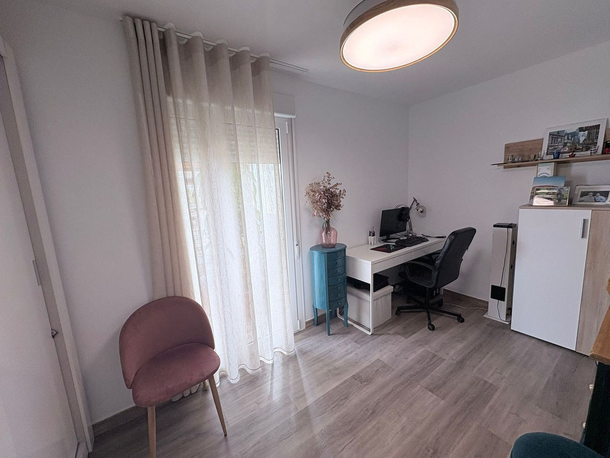3 Bed Apartment for sale in Fuengirola Costa Del Sol, Málaga, Spain