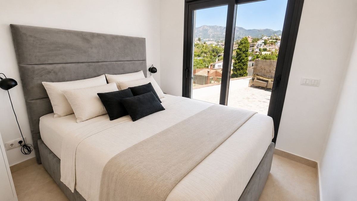 4 Bed Townhouse for sale in Fuengirola Costa Del Sol, Málaga, Spain