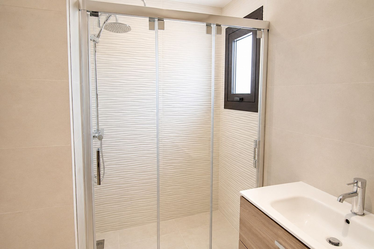 4 Bed Townhouse for sale in Fuengirola Costa Del Sol, Málaga, Spain