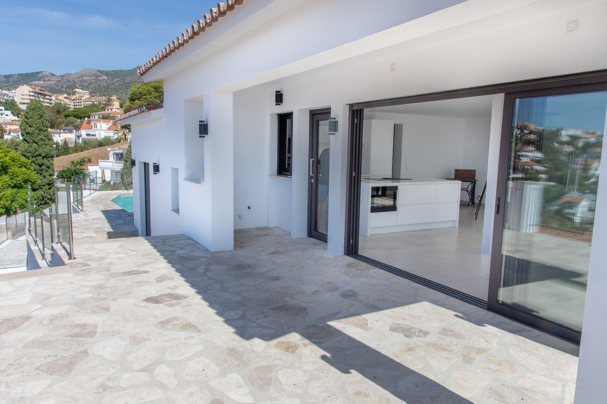 4 Bed Townhouse for sale in Fuengirola Costa Del Sol, Málaga, Spain