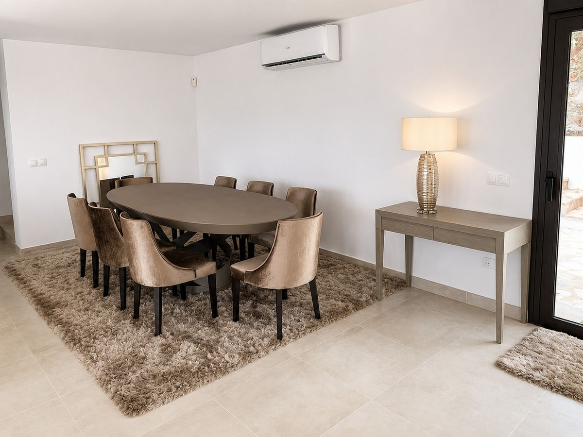 4 Bed Townhouse for sale in Fuengirola Costa Del Sol, Málaga, Spain