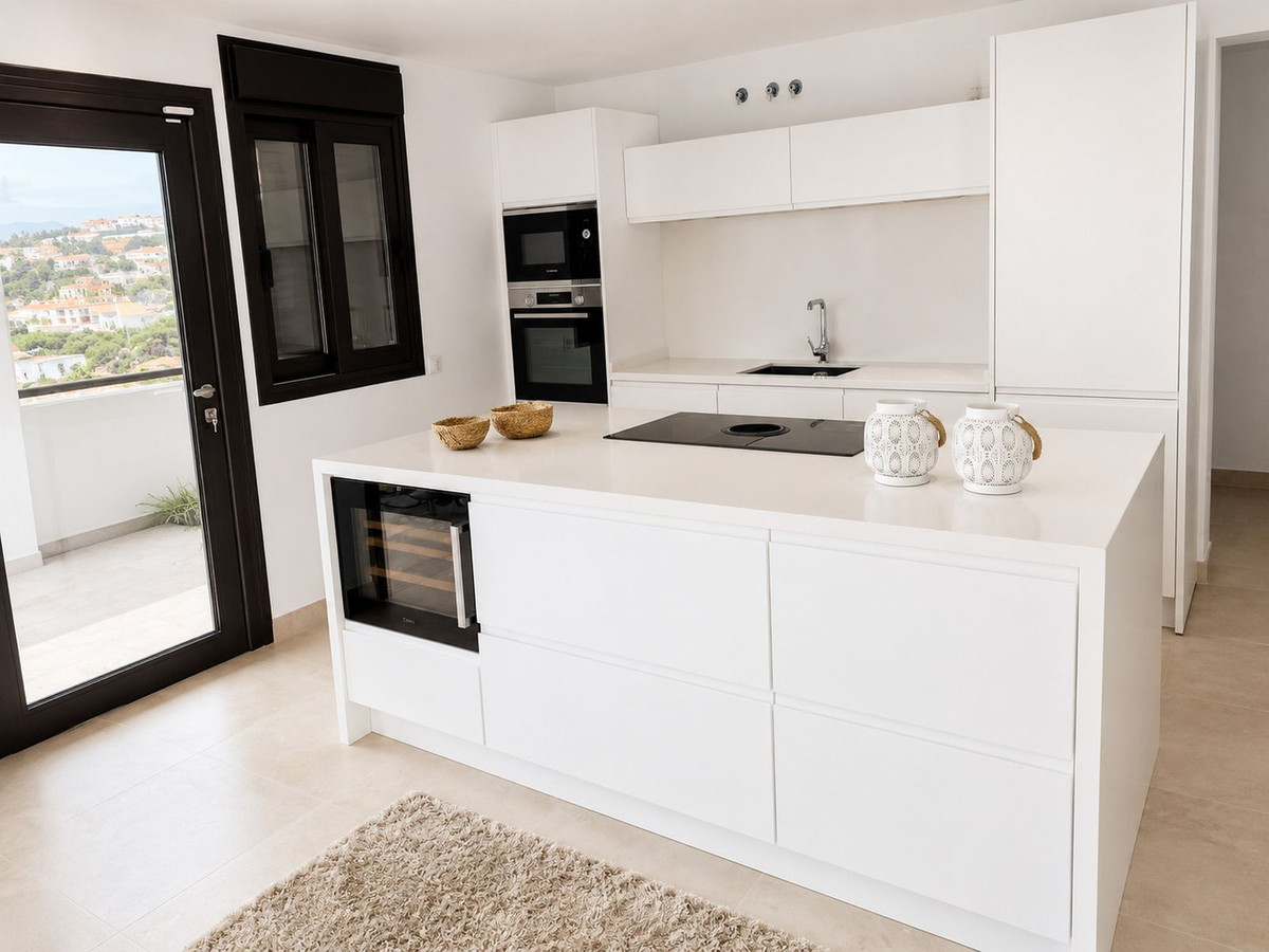 4 Bed Townhouse for sale in Fuengirola Costa Del Sol, Málaga, Spain