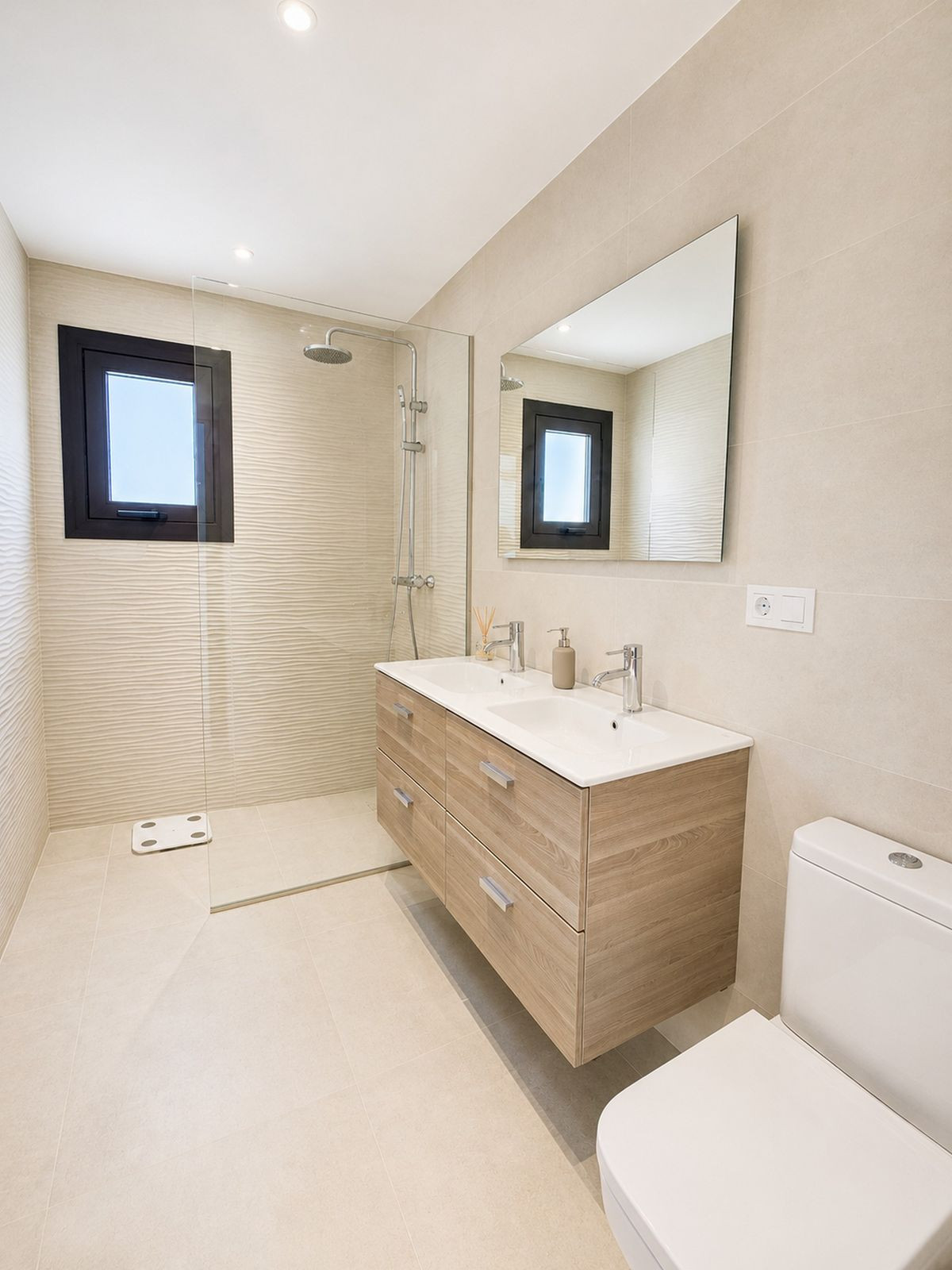 4 Bed Townhouse for sale in Fuengirola Costa Del Sol, Málaga, Spain