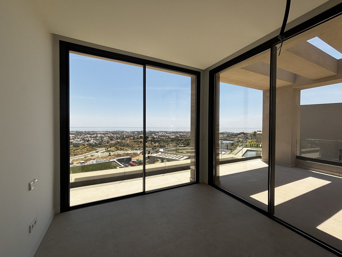 4 Bed Townhouse for sale in Benahavís Costa Del Sol, Málaga, Spain