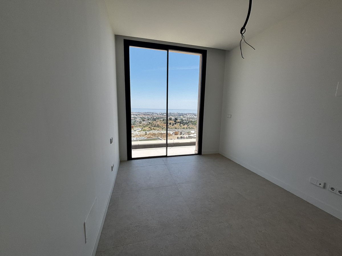 4 Bed Townhouse for sale in Benahavís Costa Del Sol, Málaga, Spain